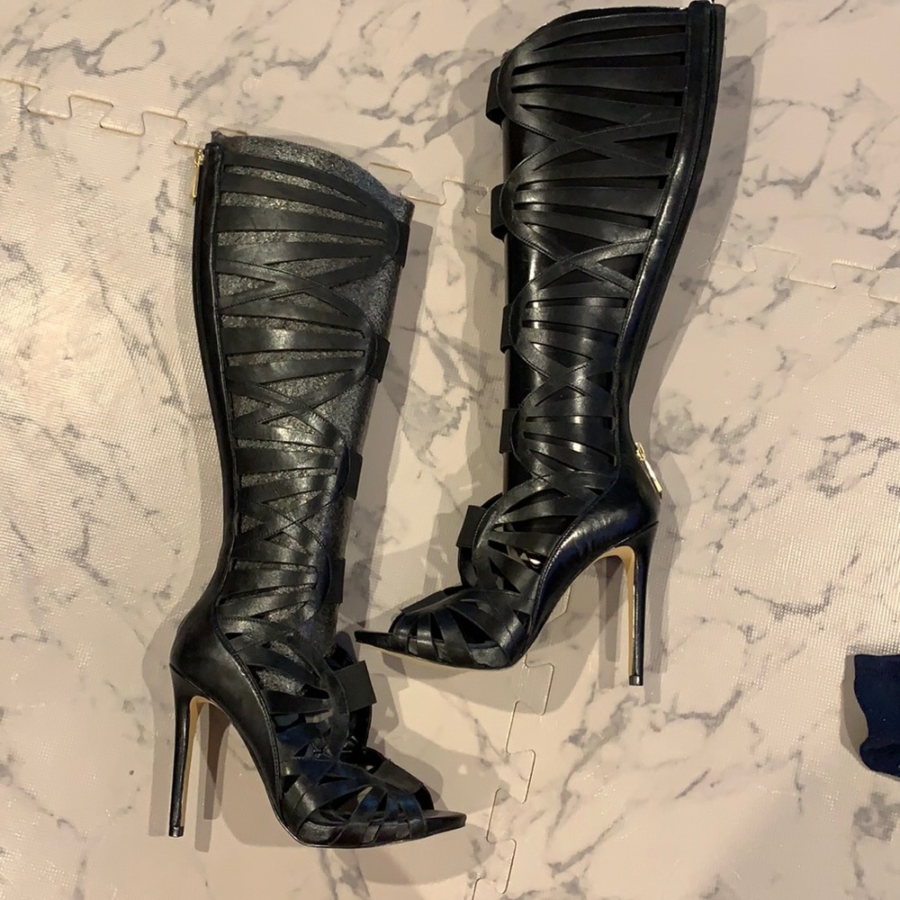 Guess high heel sandal